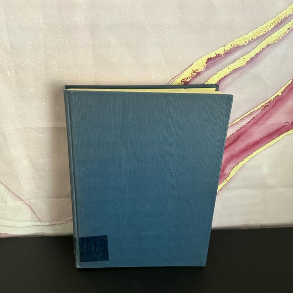 VINTAGE 1982 - NELSONS BIBLE ENCYCLOPEDIA FOR THE FAMILY HARDCOVER BOOK - Picture 2 of 10